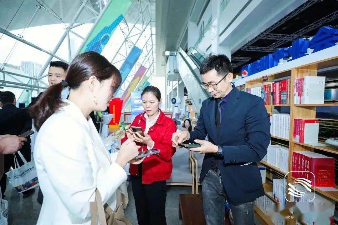 IM体育聚焦产地优势 聚力数字赋能——深圳产业会客厅“我帮企业找市场”工业品平台对接会成功举办(图6)